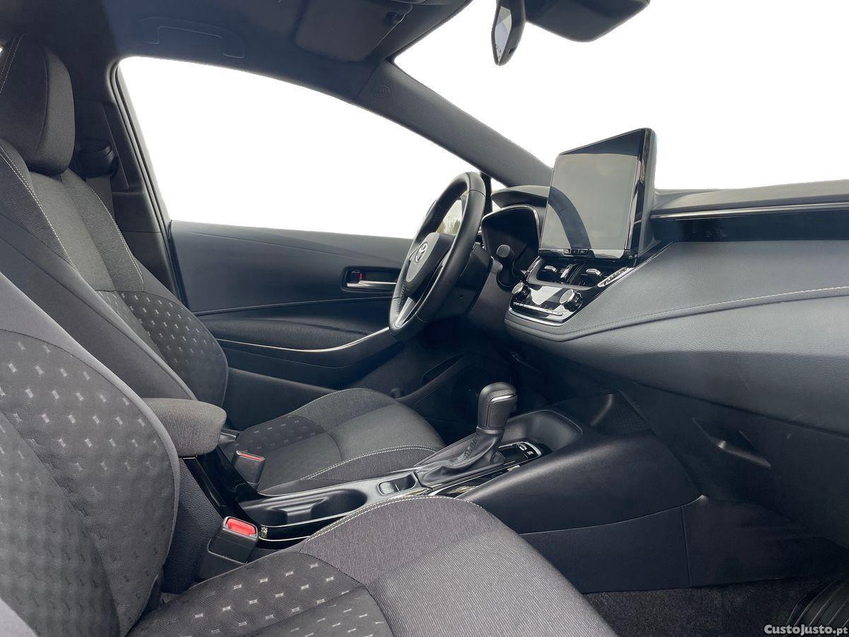 Toyota Corolla TS 1.8 Hybrid Comfort — fotografia 13
