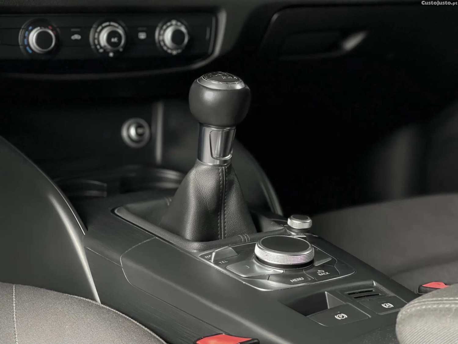 Audi A3 1.6 TDI Design — fotografia 6