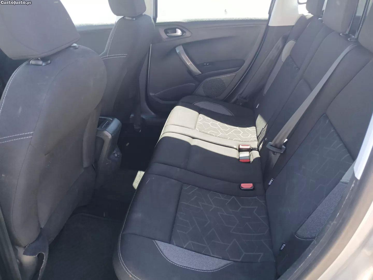 Peugeot 2008 1.2 puretech style — fotografia 9