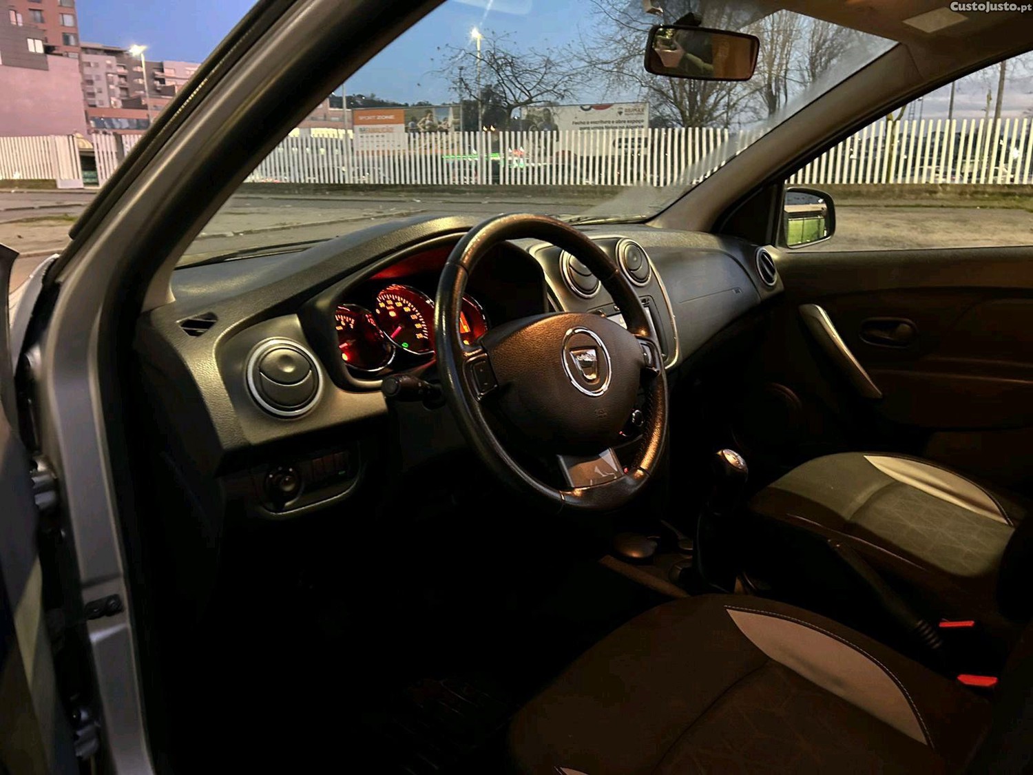 Dacia Sandero Stepway — fotografia 7