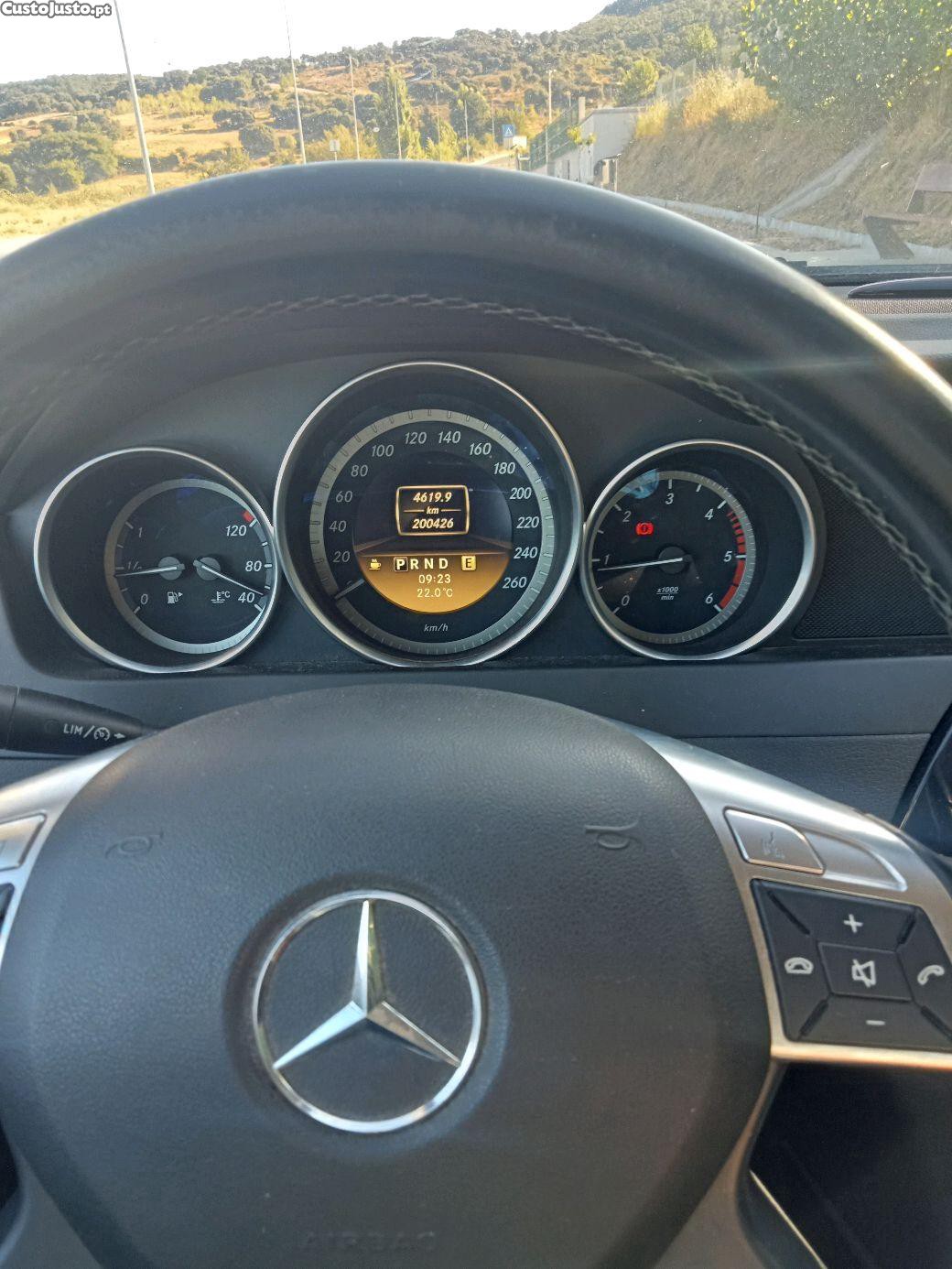 Mercedes-Benz C 220 Classic — photo 2