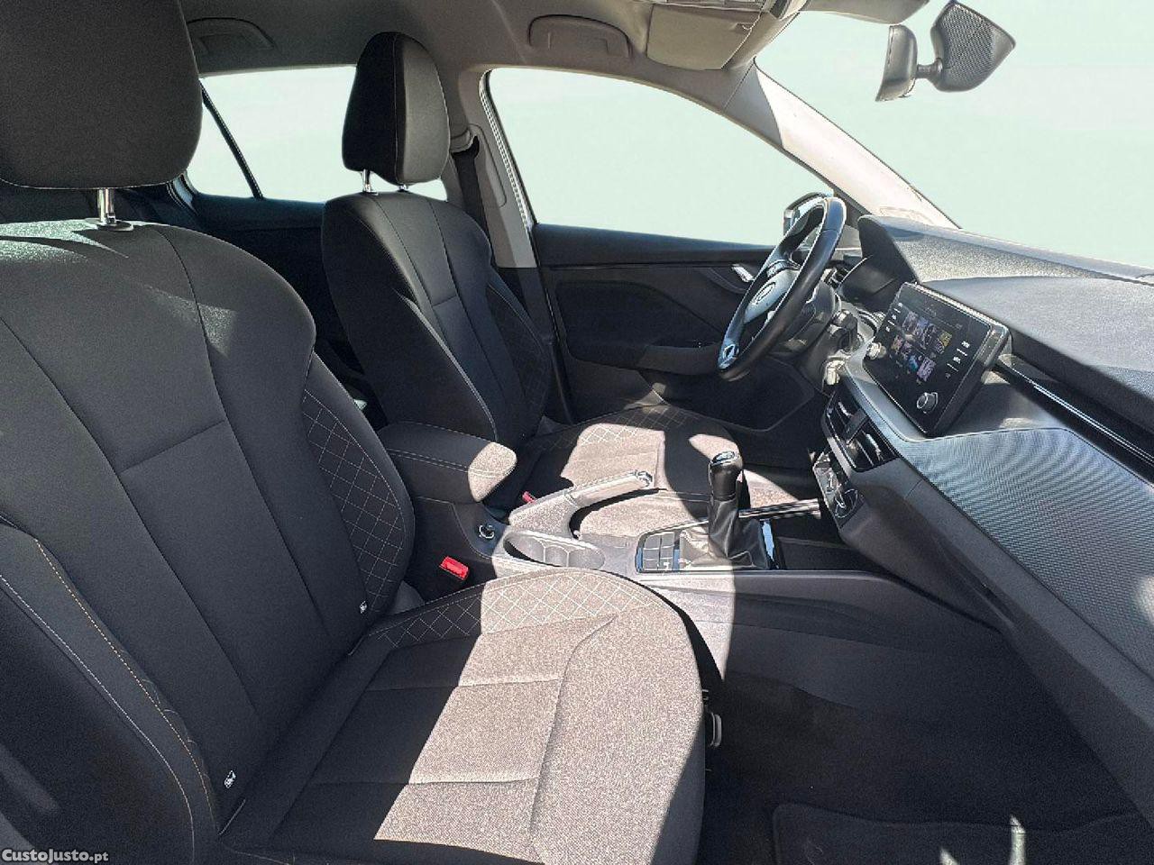 Skoda Scala 1.0 TSI Ambition — fotografia 3