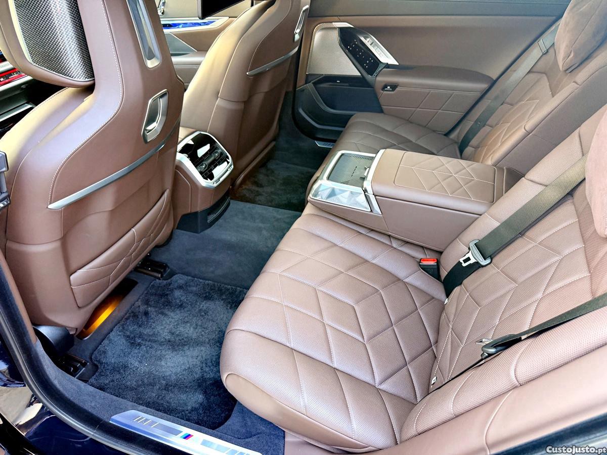 BMW 760 Me X-Drive — fotografia 22