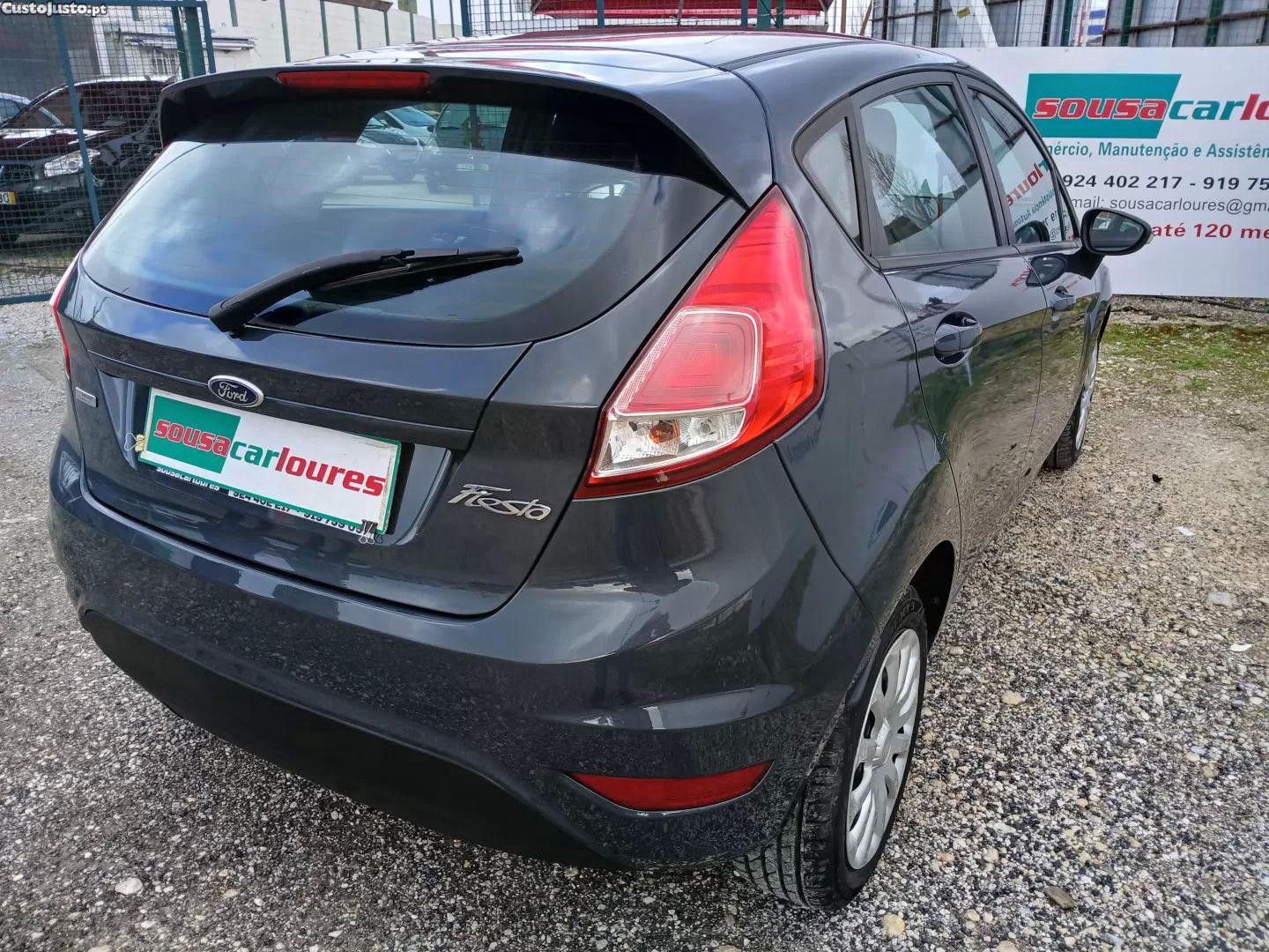 Ford Fiesta 1.5 tdci trend — fotografia 18