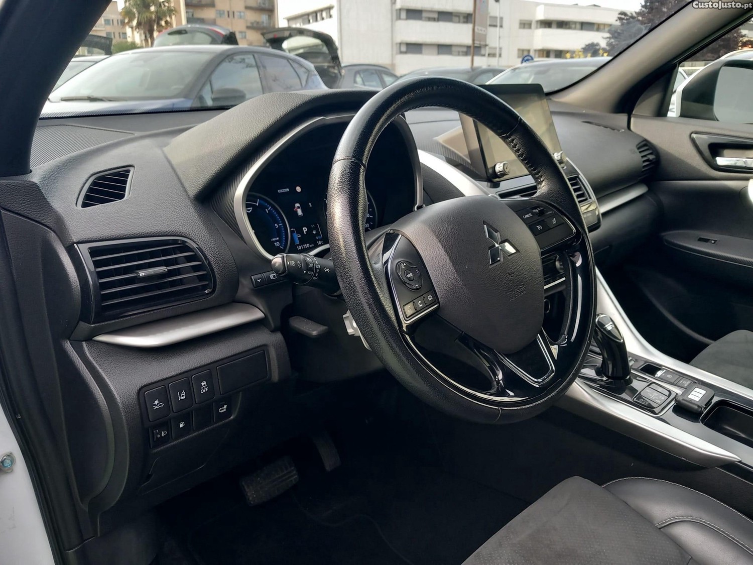 Mitsubishi Eclipse Cross 2.4 PHEV eStyle — fotografia 16