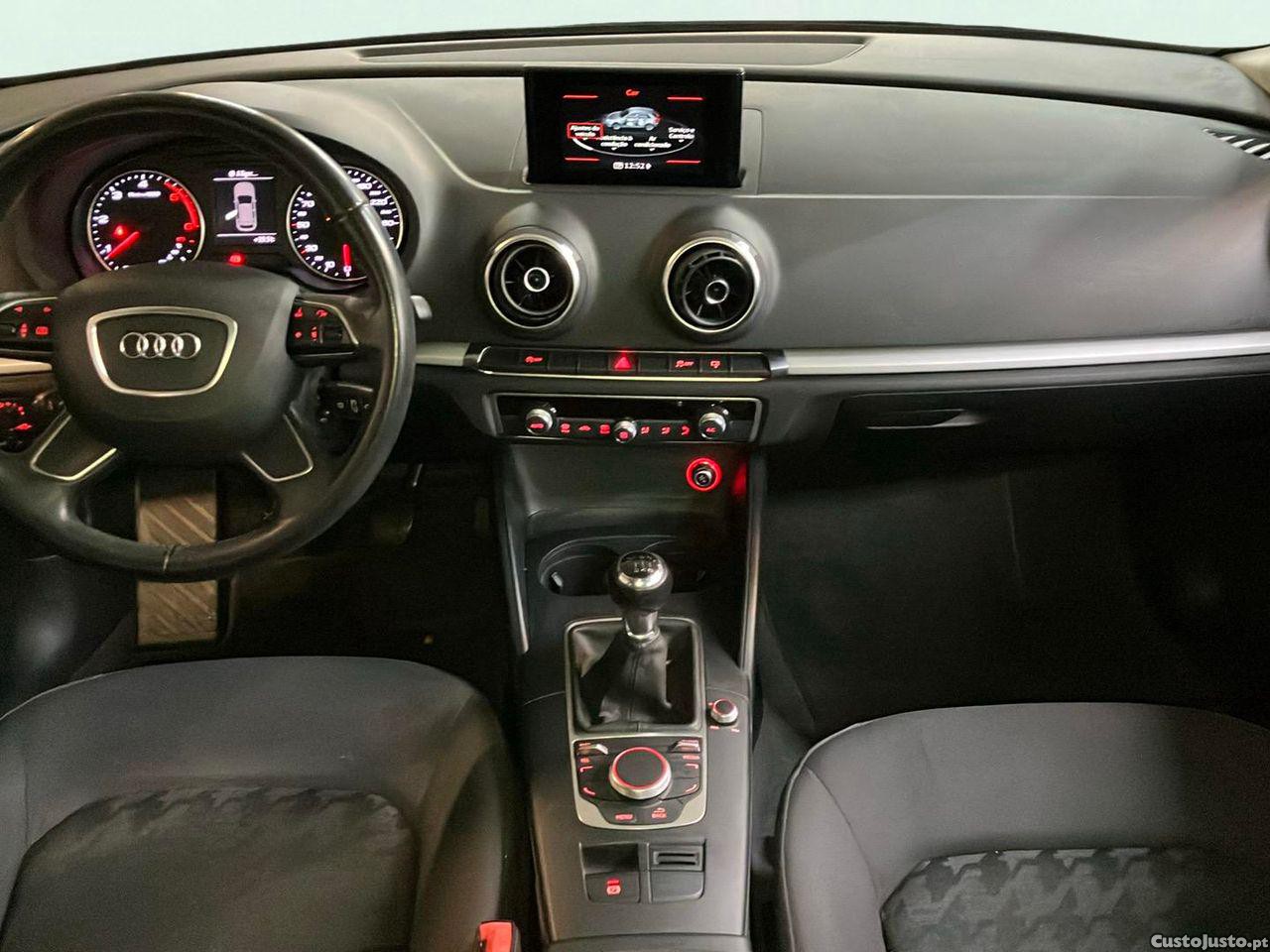 Audi A3 Sportback 1.6 TDI Design — fotografia 13