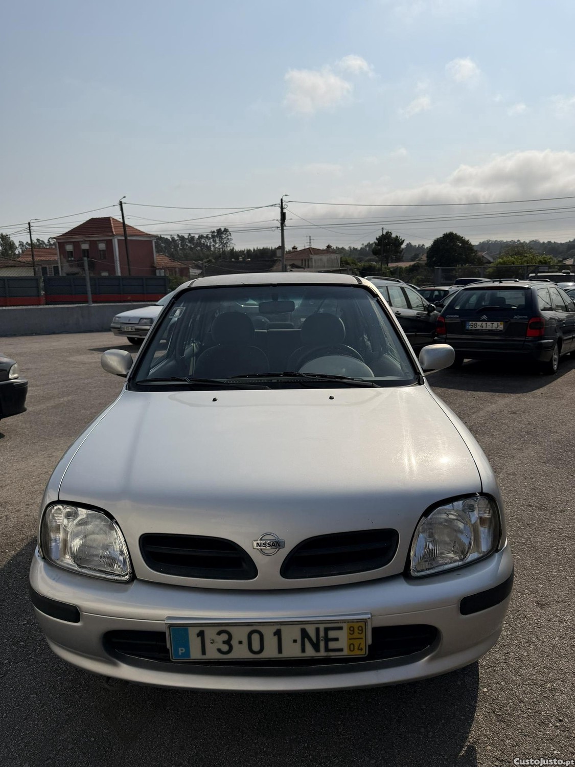 Nissan Micra 1.0i — fotografia 11