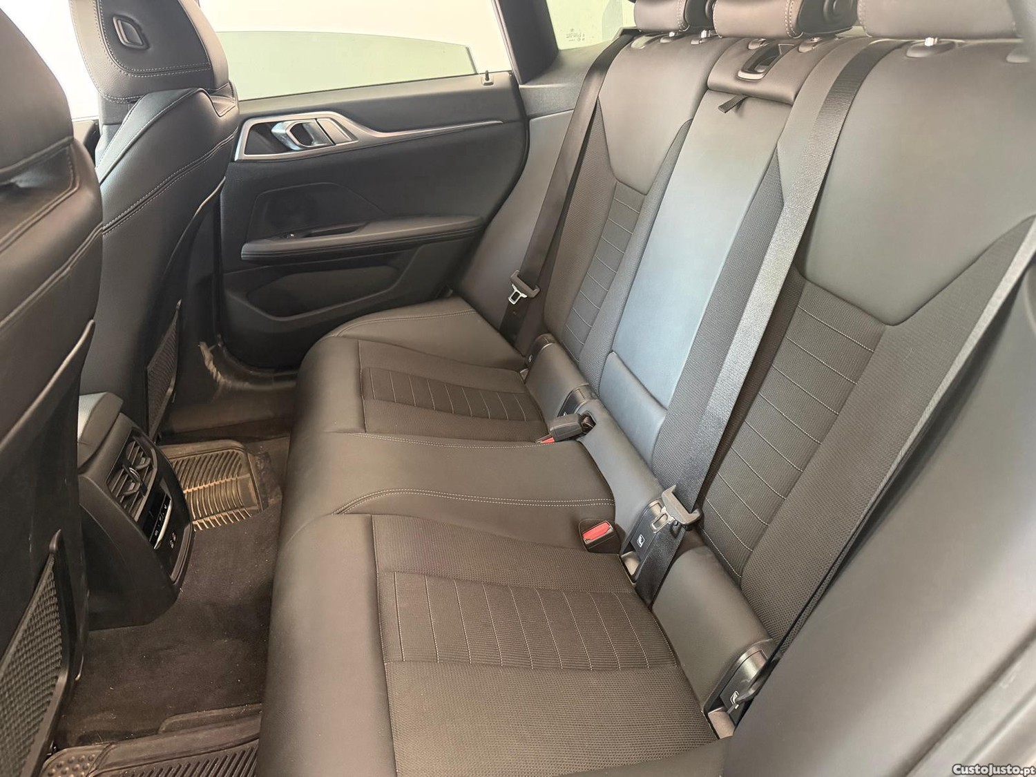 BMW i4 eDrive40 — fotografia 3