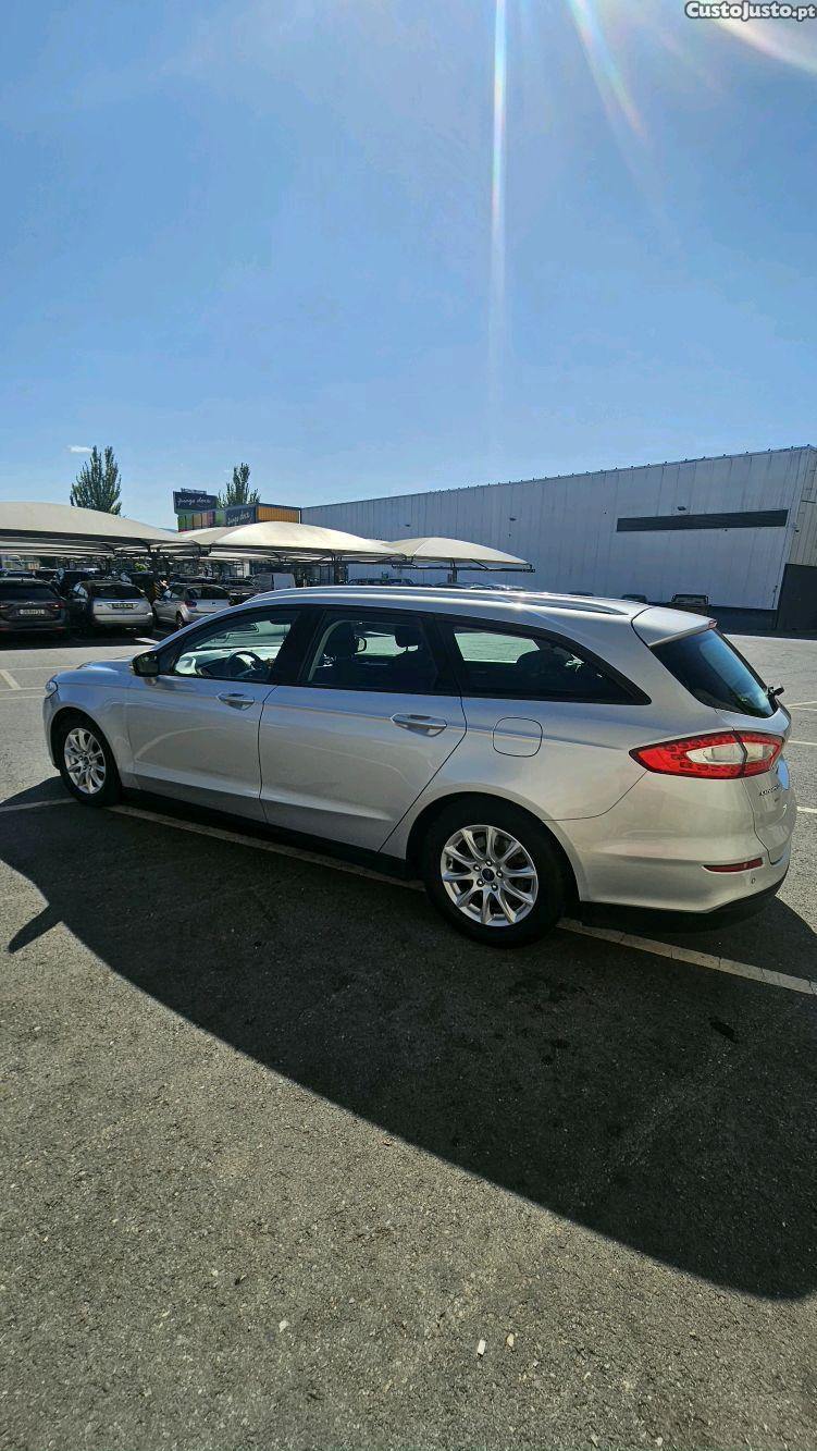 Ford Mondeo SW 1.5 TDCI — fotografia 10