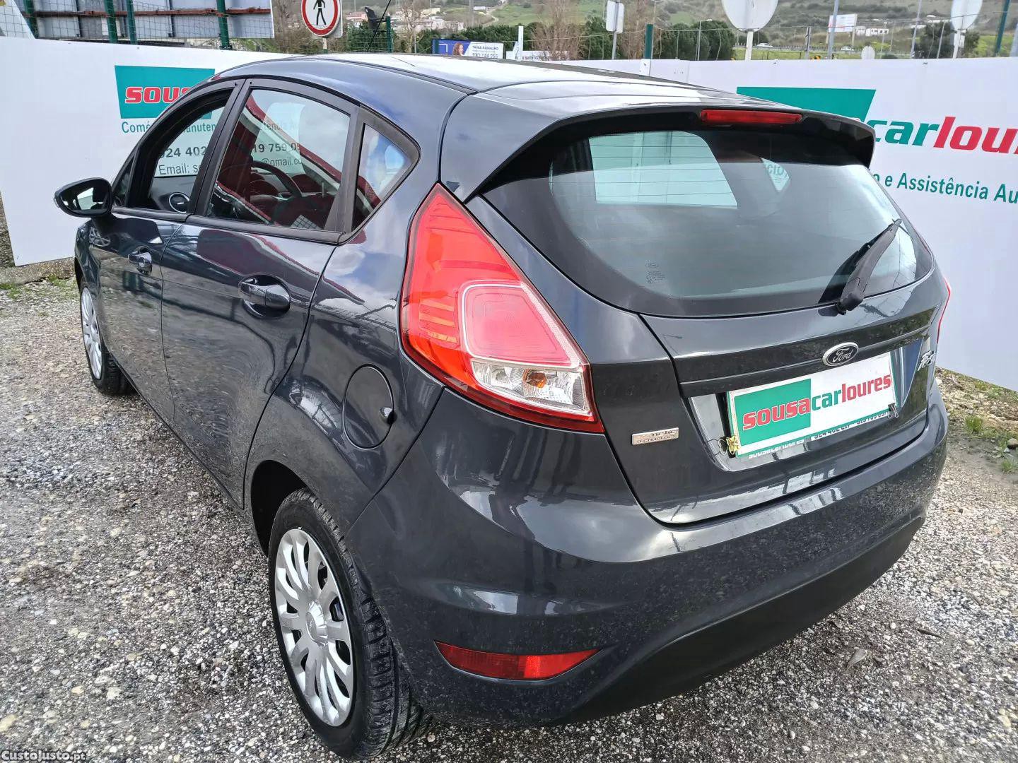 Ford Fiesta 1.5 tdci trend — fotografia 14