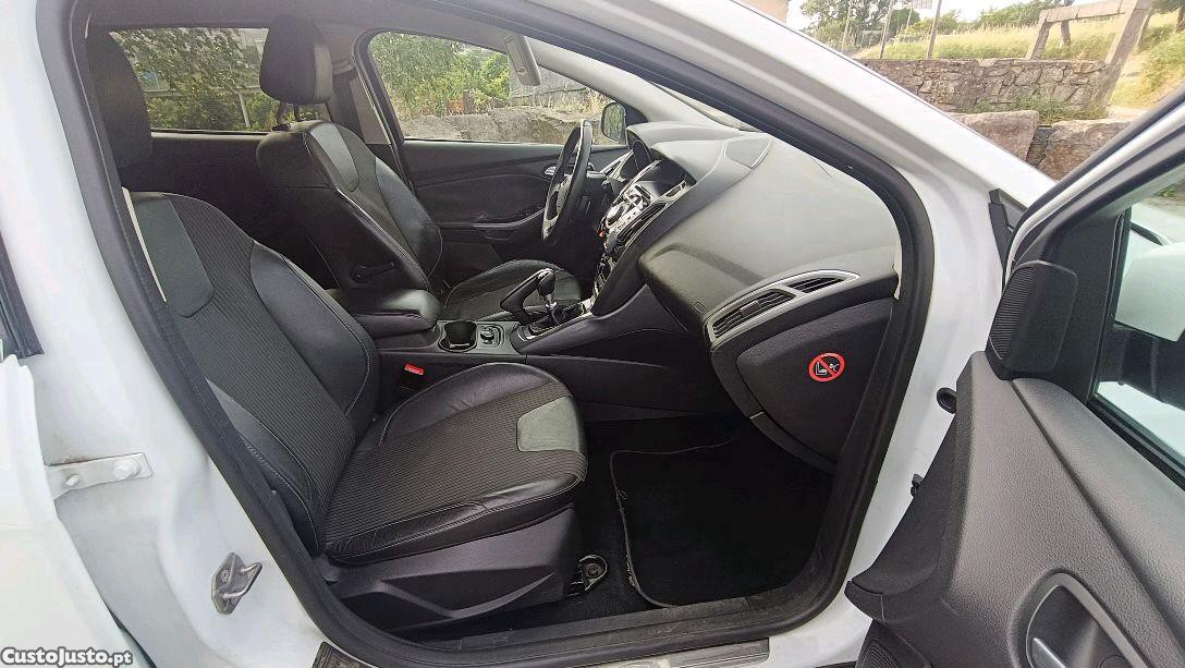 Ford Focus 1.6 tdci — fotografia 4