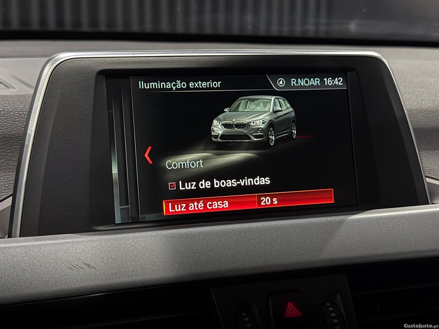 BMW X1 16 d sDrive Auto — fotografia 2
