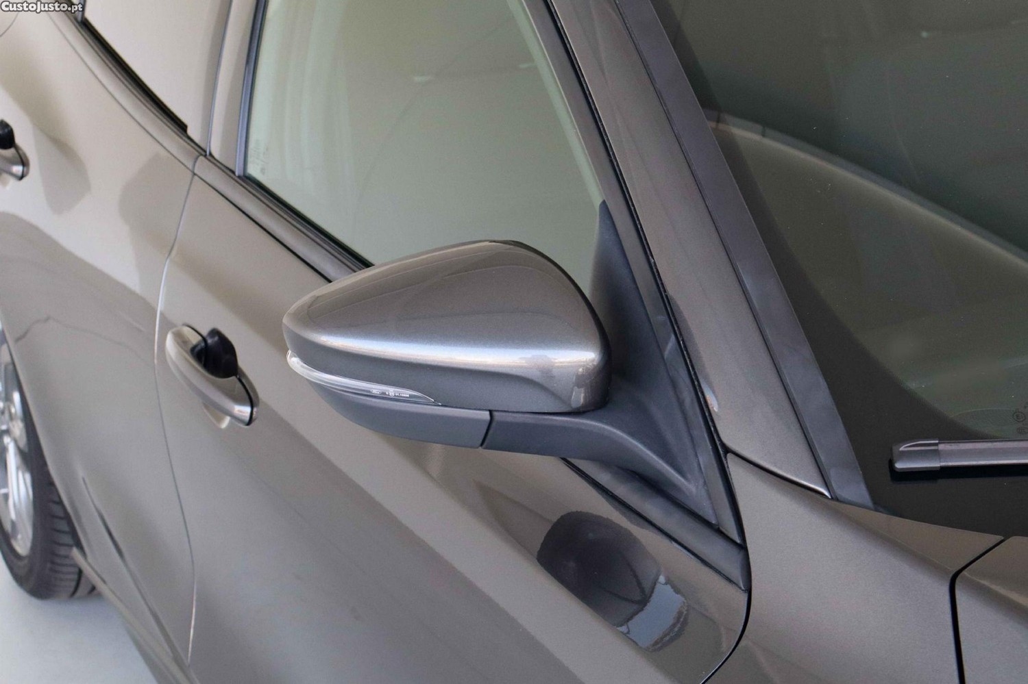 Ford Focus SW 1.0 EcoBoost MHEV ST-Line — fotografia 23