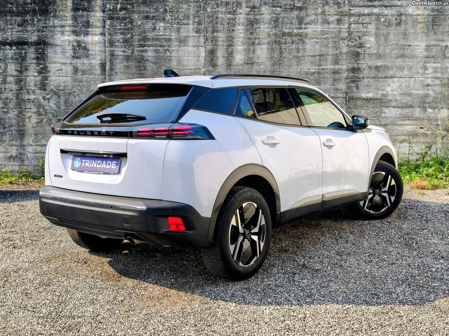 Peugeot 2008 TURBO 100 Allure — fotografia 11