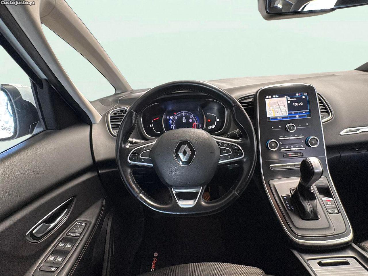 Renault Grand Scénic 1.5 dCi Luxe EDC SS — fotografia 6