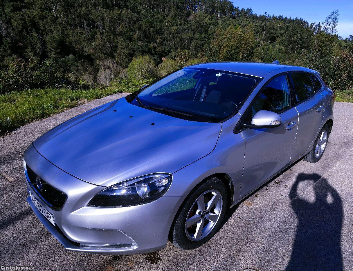 Volvo V40 D2 Momentum 2.0 177cv - 16 foto 2