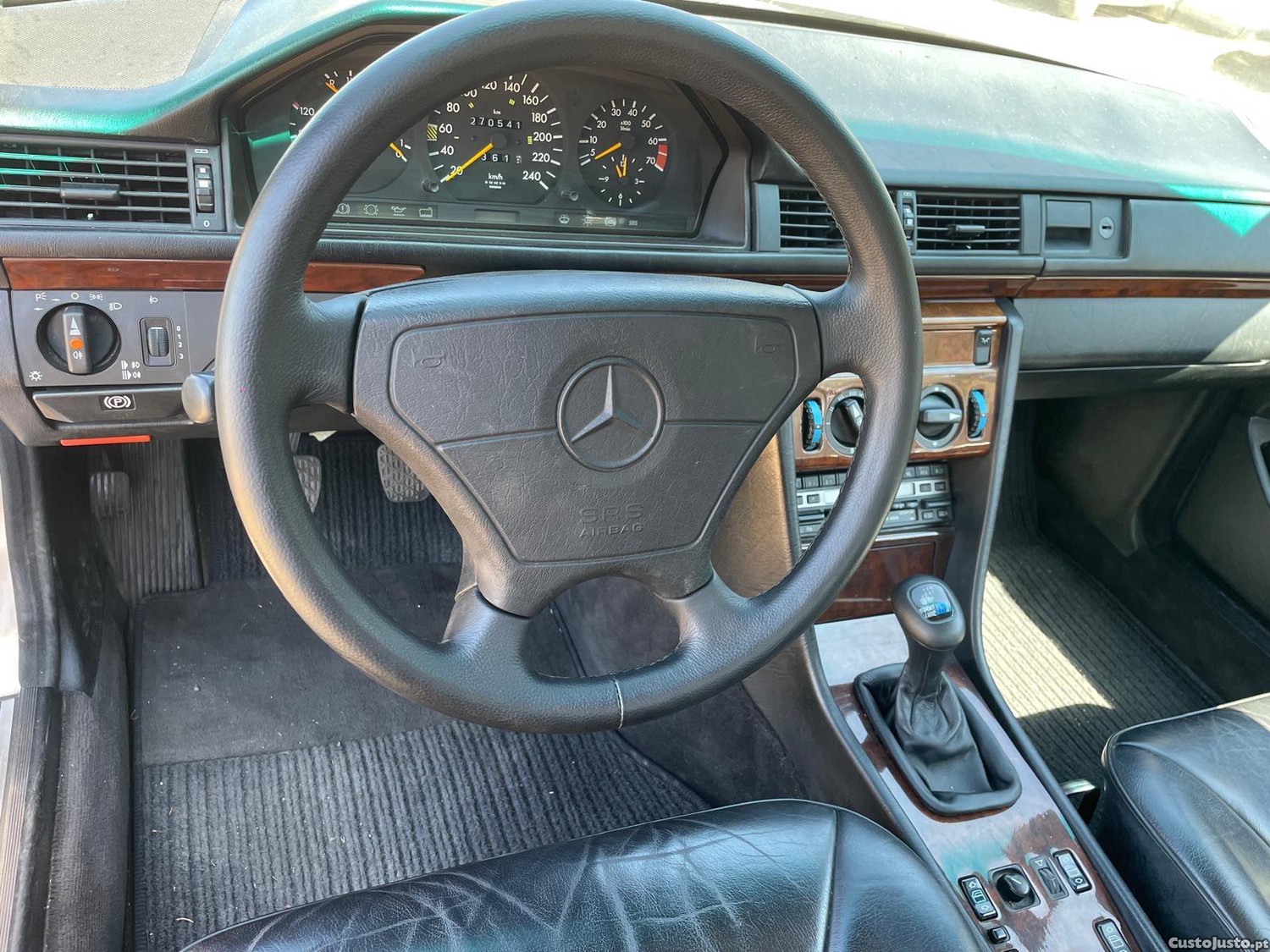 Mercedes-Benz E 200 W124 — fotografia 6