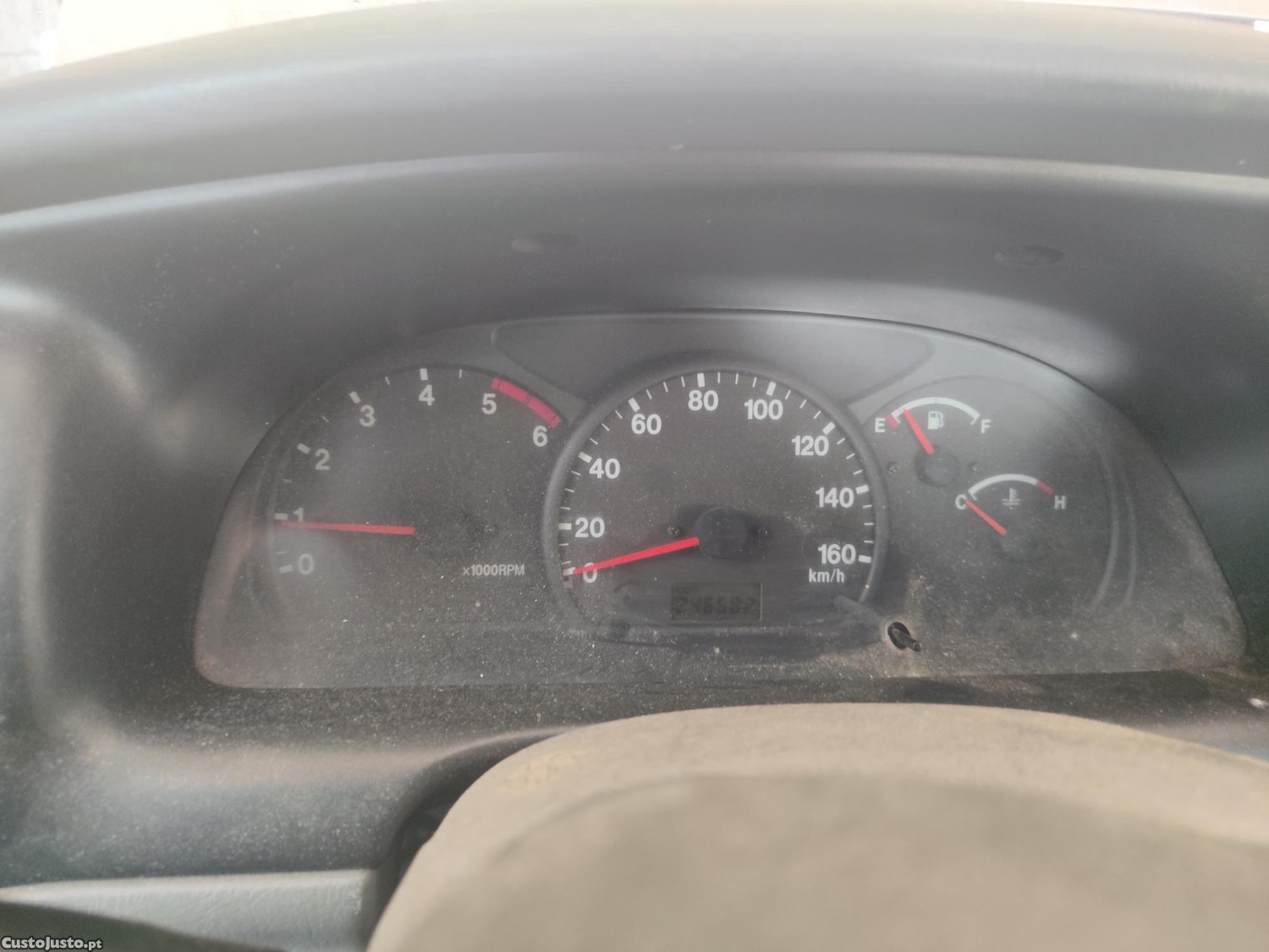 Suzuki Grand Vitara 2.0 — fotografia 11