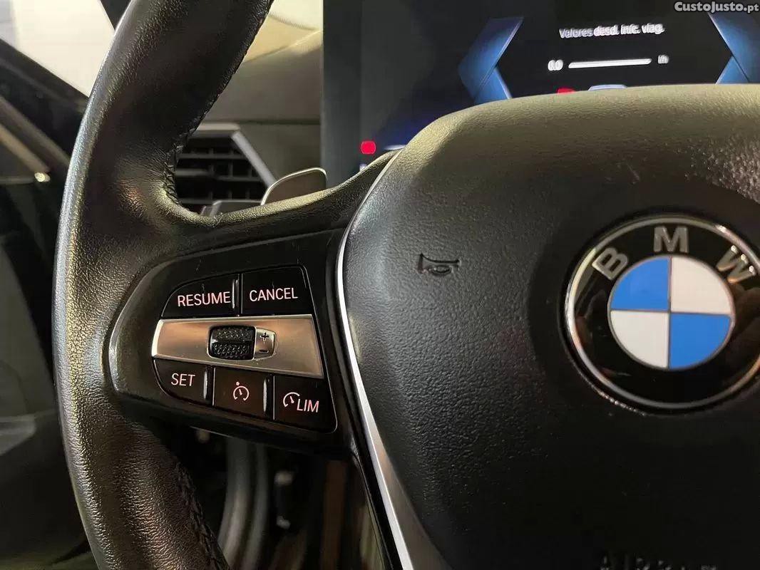BMW 318 D auto — fotografia 24