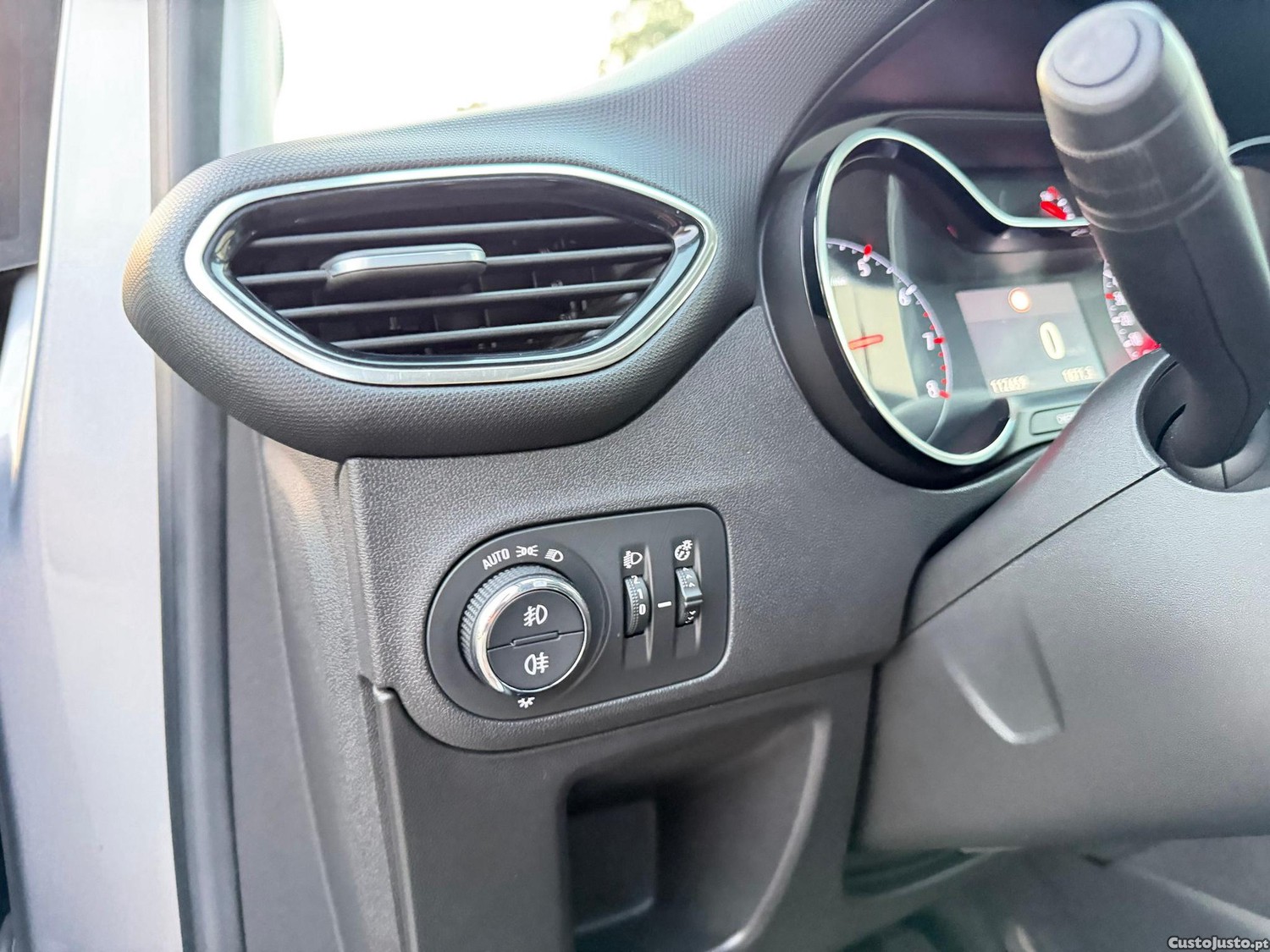 Opel Crossland X 1.2 Business Edition — fotografia 4