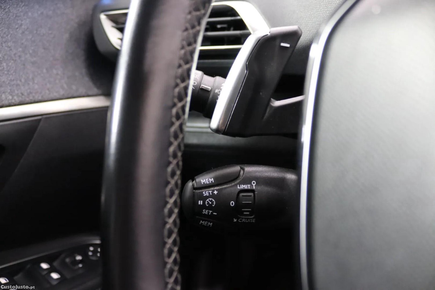 Peugeot 5008 PureTech 130 EAT8 Stop & Start Allure — fotografia 4
