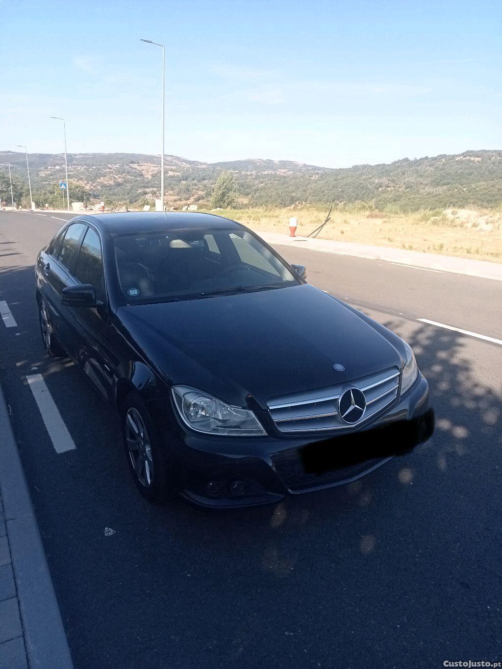 Mercedes-Benz C 220 Classic — photo 4