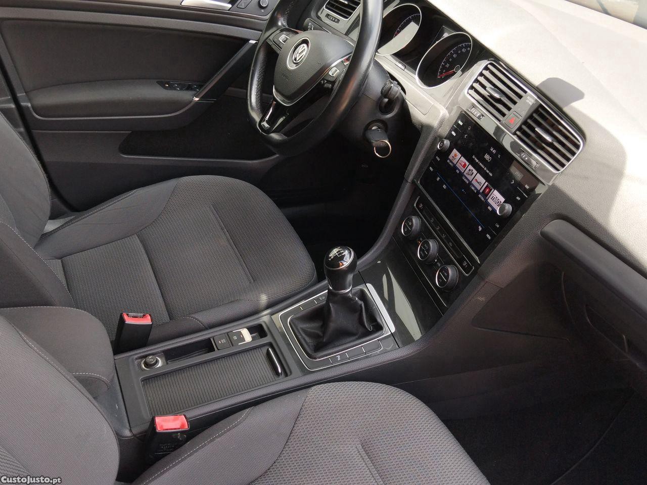 Volkswagen Golf Variant 1.6 TDi Confortline — fotografia 11