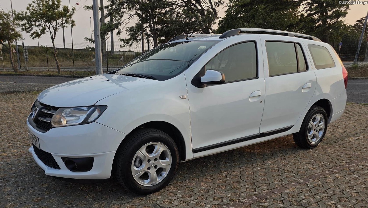 Dacia Logan MCV SL 10 anos GPL — fotografia 8