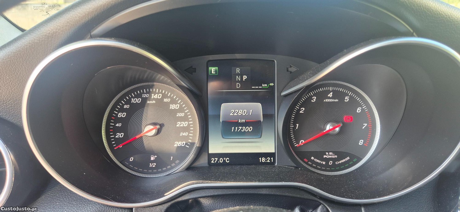 Mercedes-Benz C 350 350 E — fotografia 11