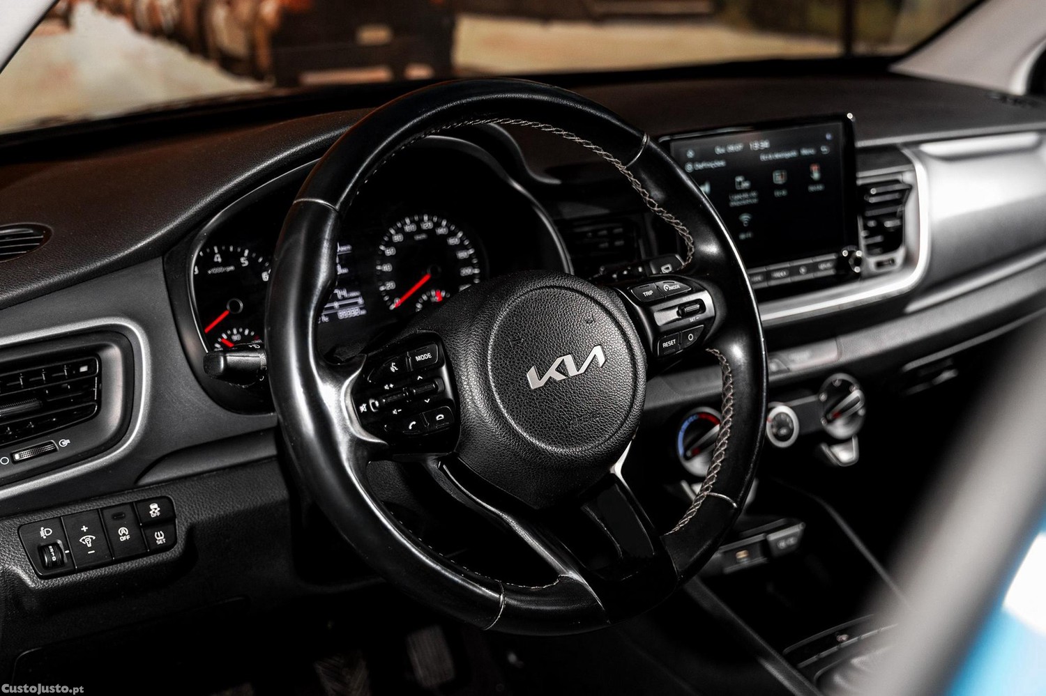 Kia Stonic 1.2 Dynamic — fotografia 14