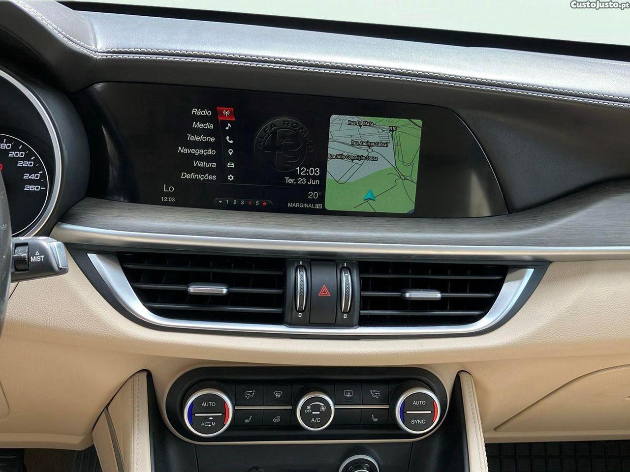 Alfa Romeo Stelvio 2.2 D Super AT8 — fotografia 6