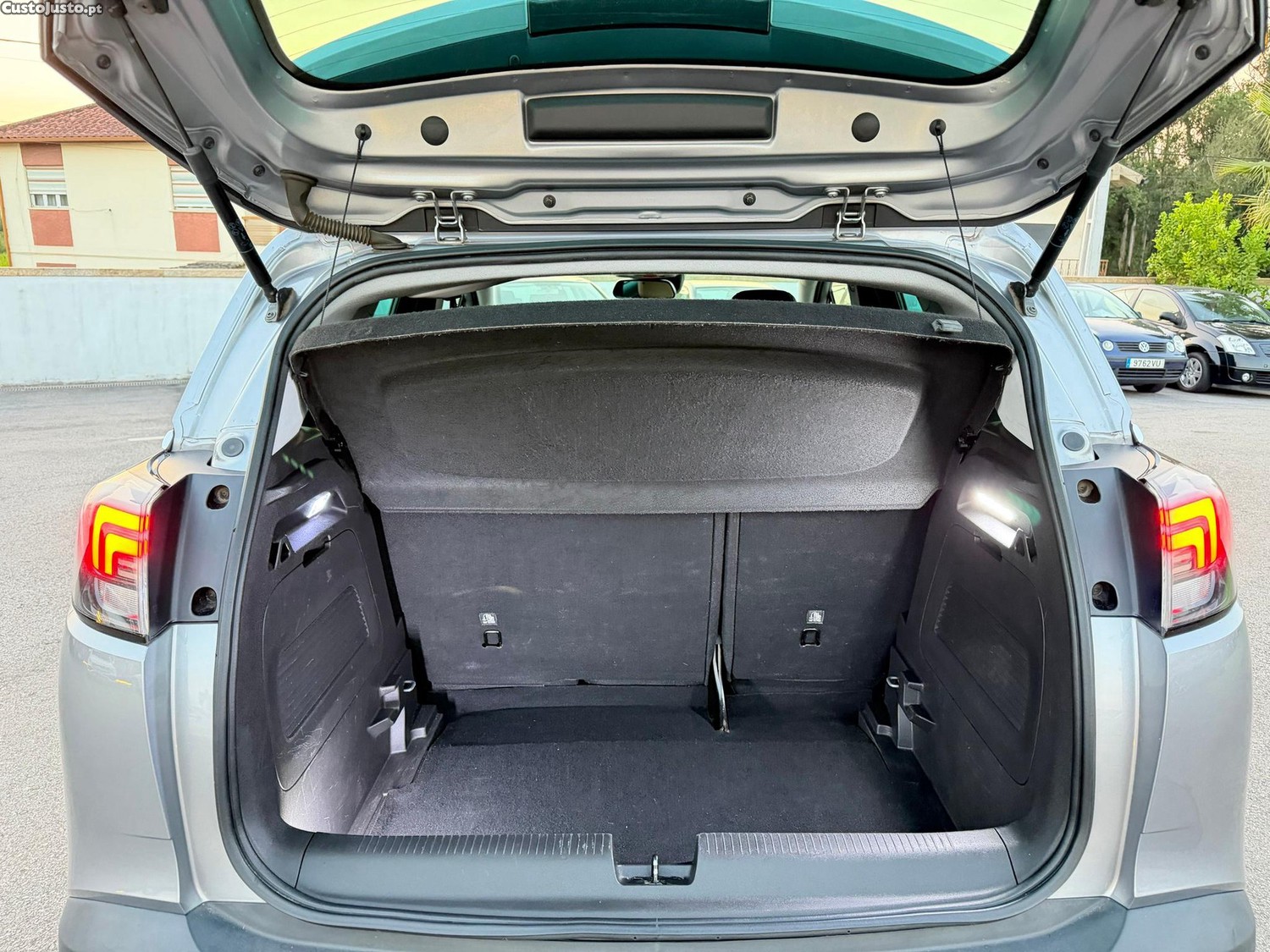 Opel Crossland X 1.2 Business Edition — fotografia 26