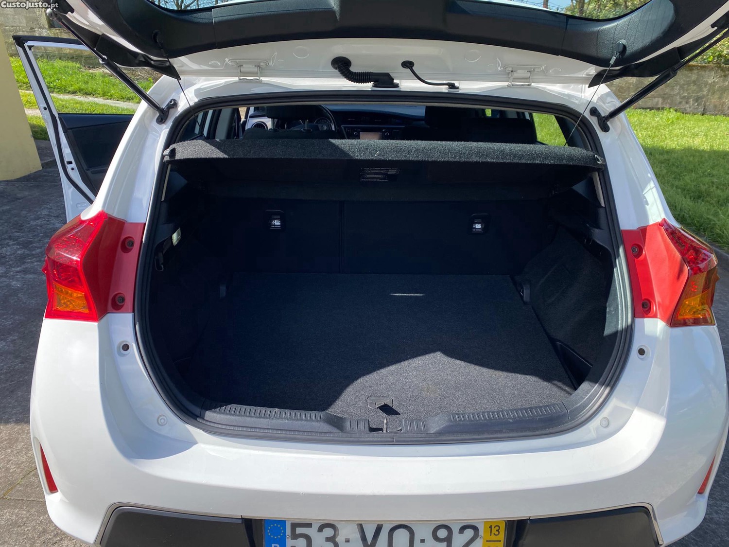 Toyota Auris 1.4 d4d 90 cv — fotografia 4