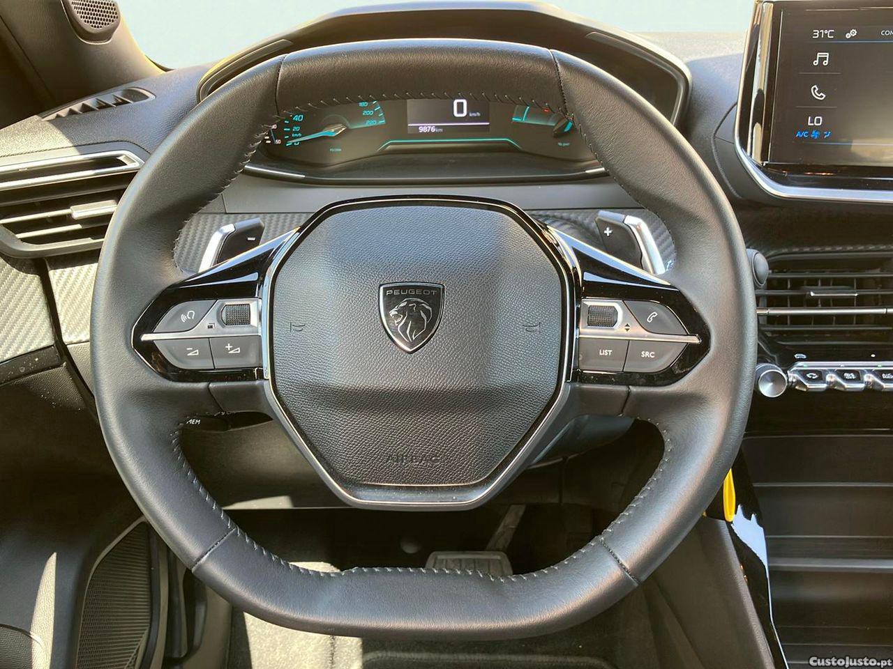 Peugeot 2008 1.2 Hybrid Style e-DCS6 — fotografia 7