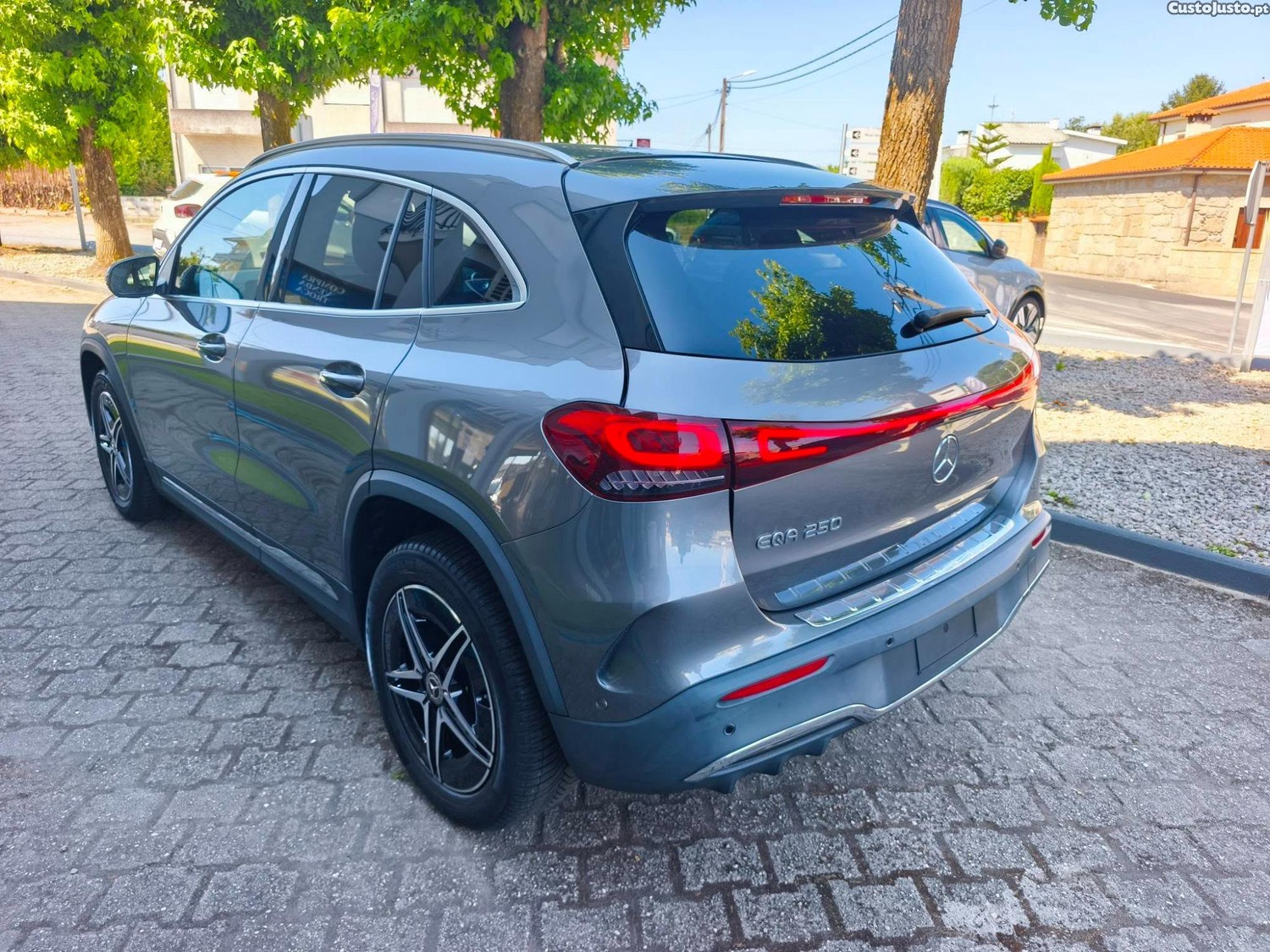 Mercedes-Benz EQA AMG — fotografia 9