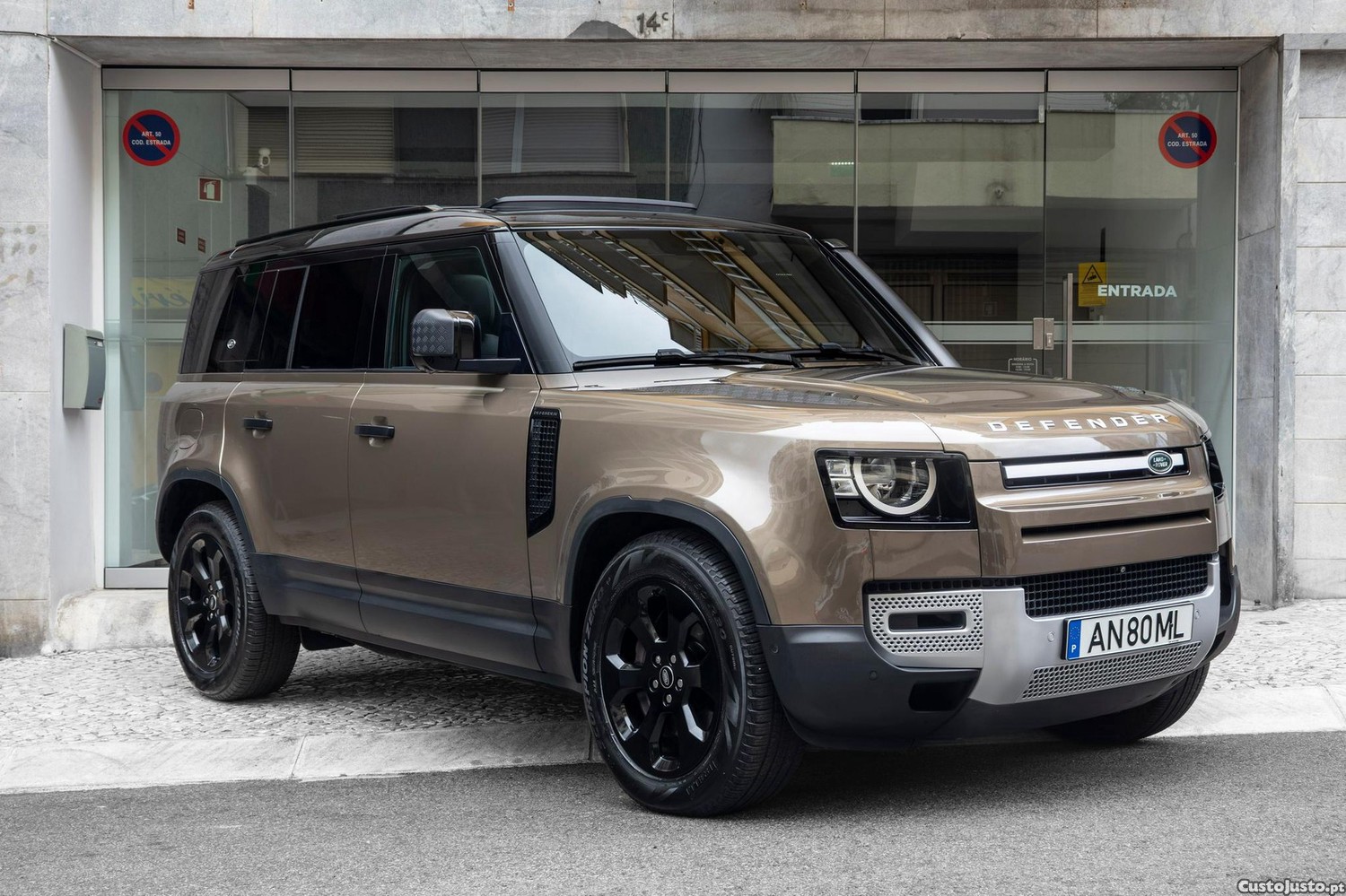 Land Rover Defender 2.0 P400e 110 AWD X-Dynamic S — fotografia 28
