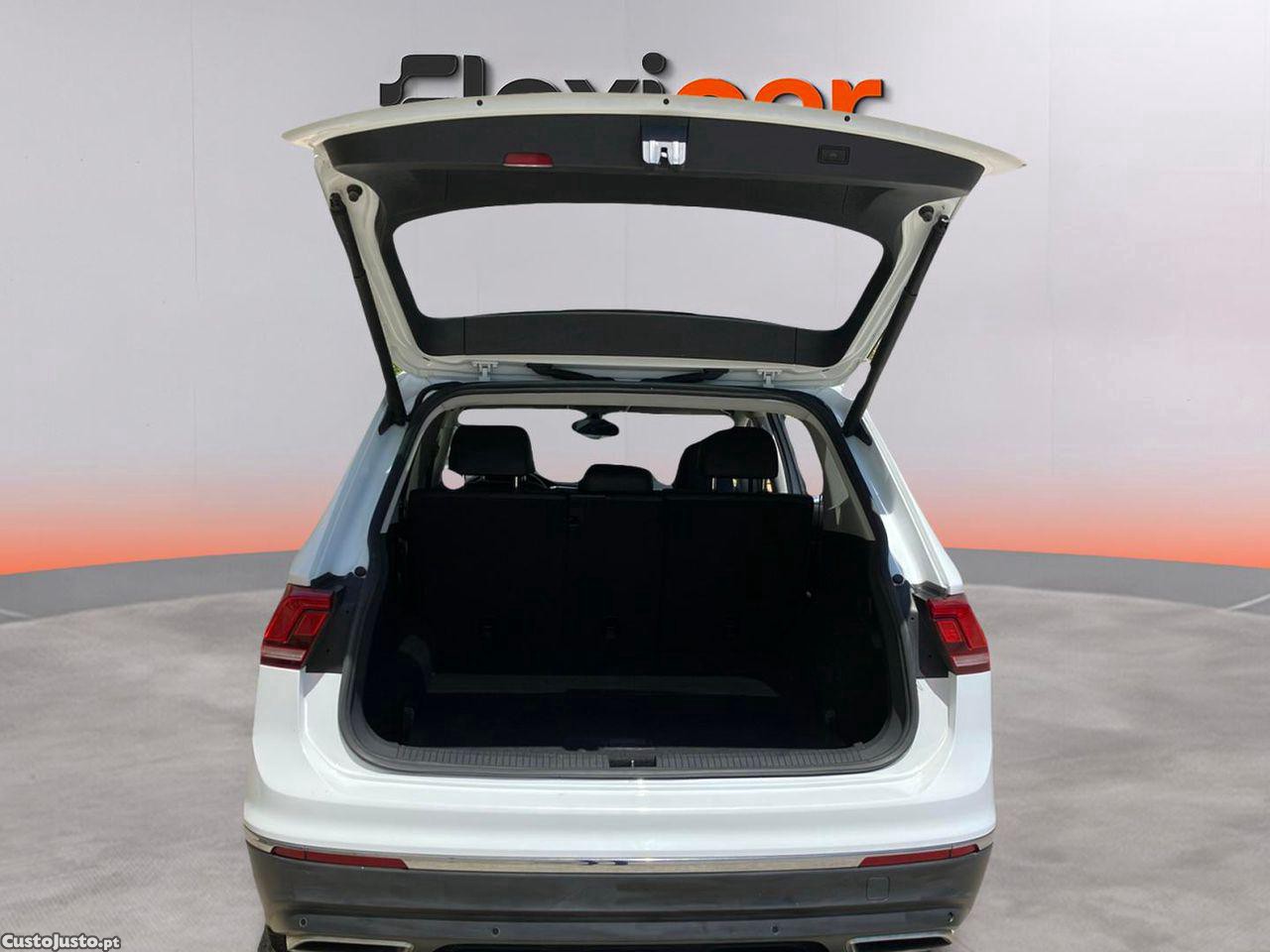 Volkswagen Tiguan 2.0 TSI 4Motion DSG Life — fotografia 15