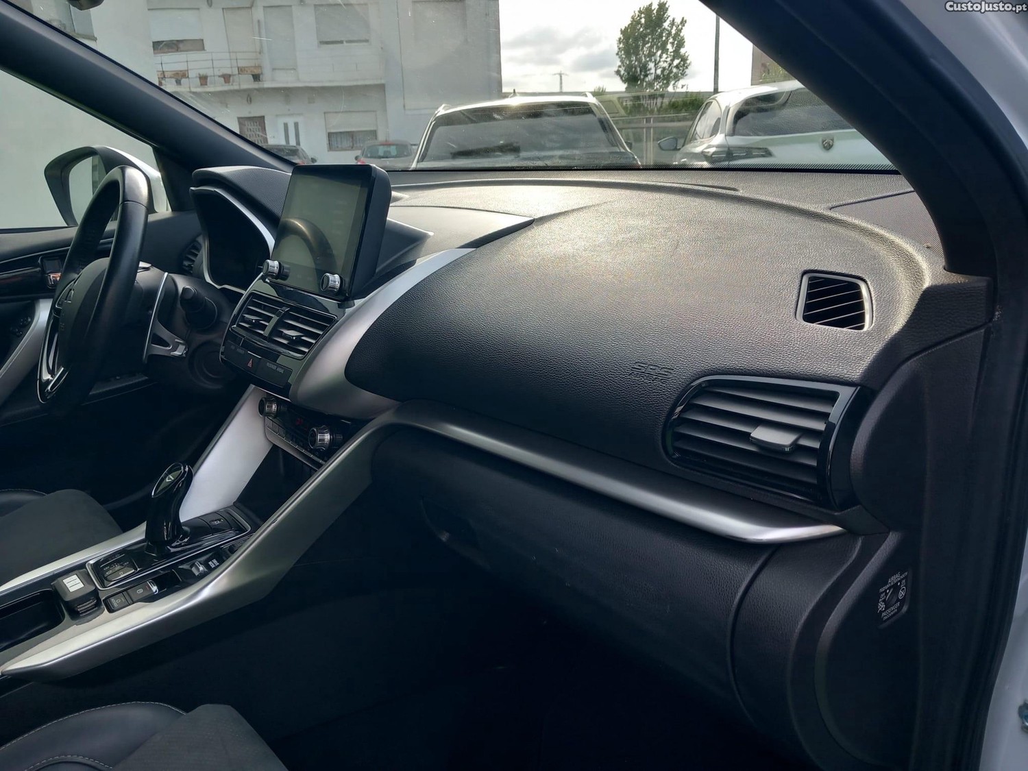 Mitsubishi Eclipse Cross 2.4 PHEV eStyle — fotografia 13