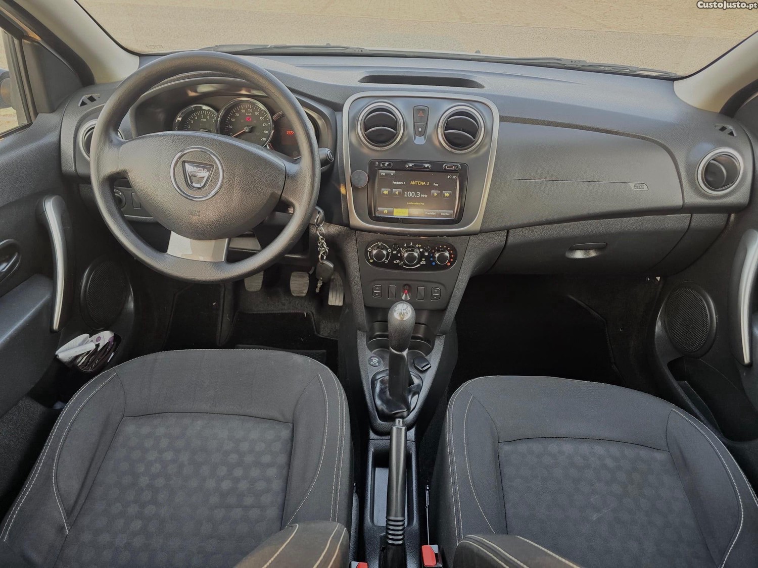 Dacia Logan MCV SL 10 anos GPL — fotografia 5