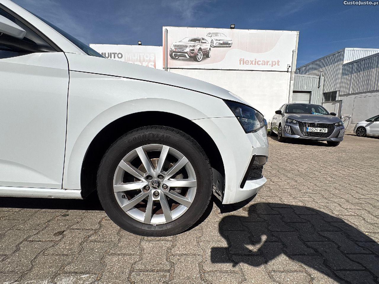 Skoda Scala 1.0 TSI Ambition — fotografia 8