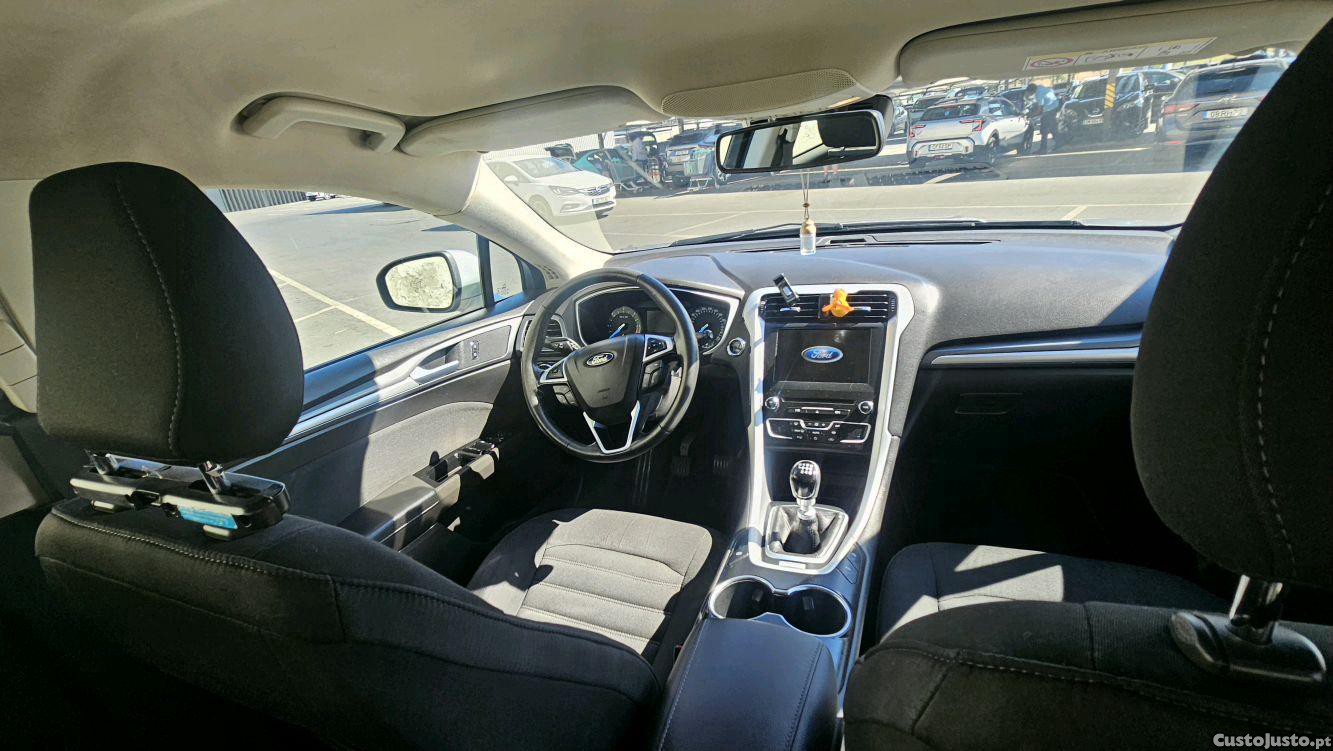 Ford Mondeo SW 1.5 TDCI — fotografia 6