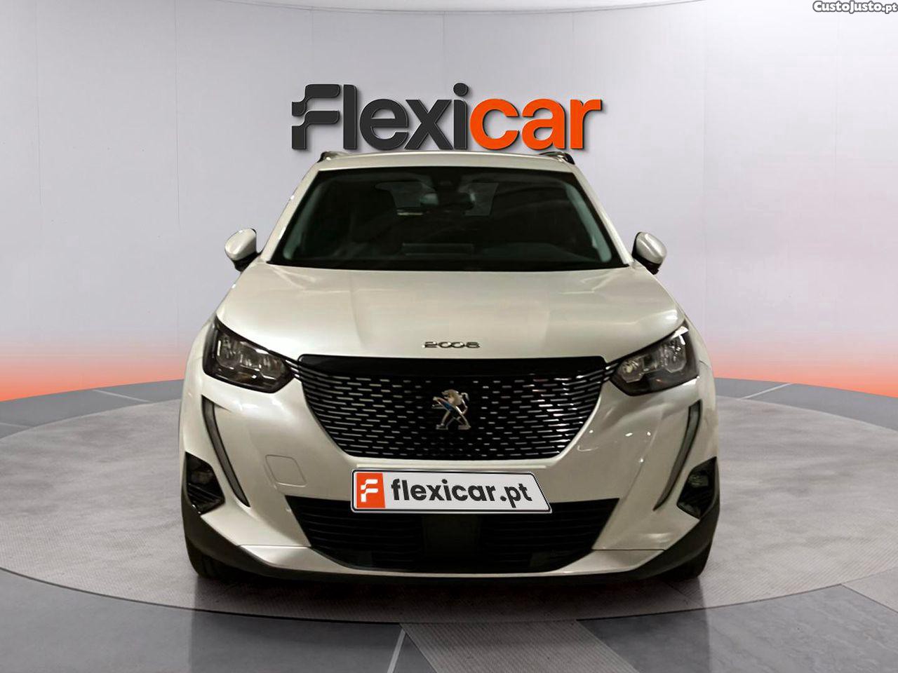 Peugeot 2008 1.2 PureTech Allure — fotografia 17