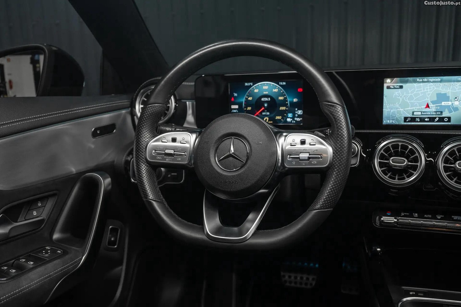 Mercedes-Benz CLA 250 e Shooting Brake AMG Line — fotografia 17