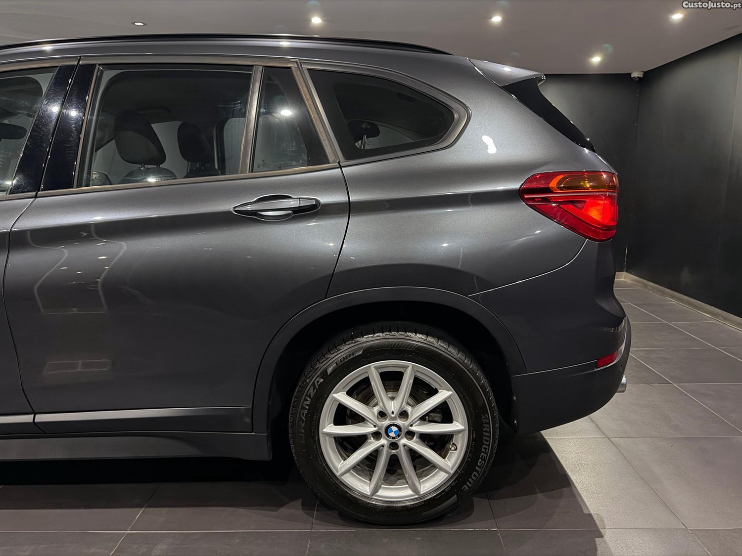 BMW X1 16 d sDrive Auto — fotografia 21