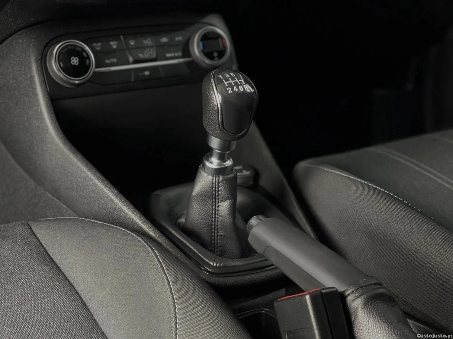 Ford Fiesta 1.0 ECOBOOST TITANIUM — fotografia 6