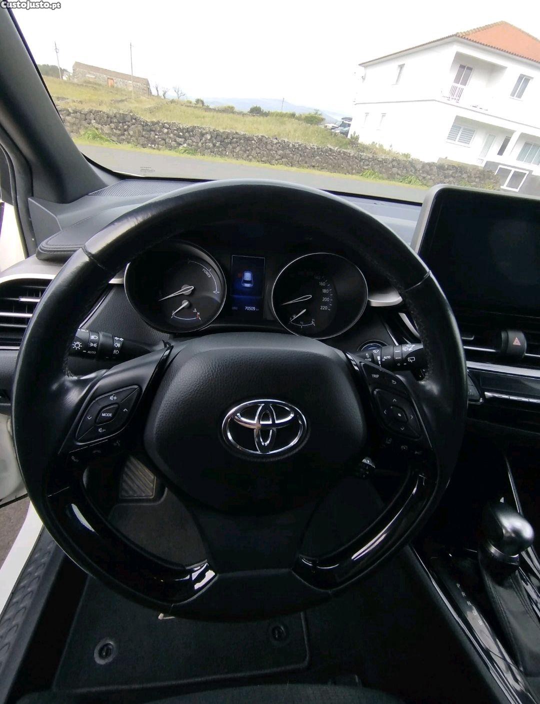 Toyota C-HR Pack Style 1.8 Hybrid — fotografia 3