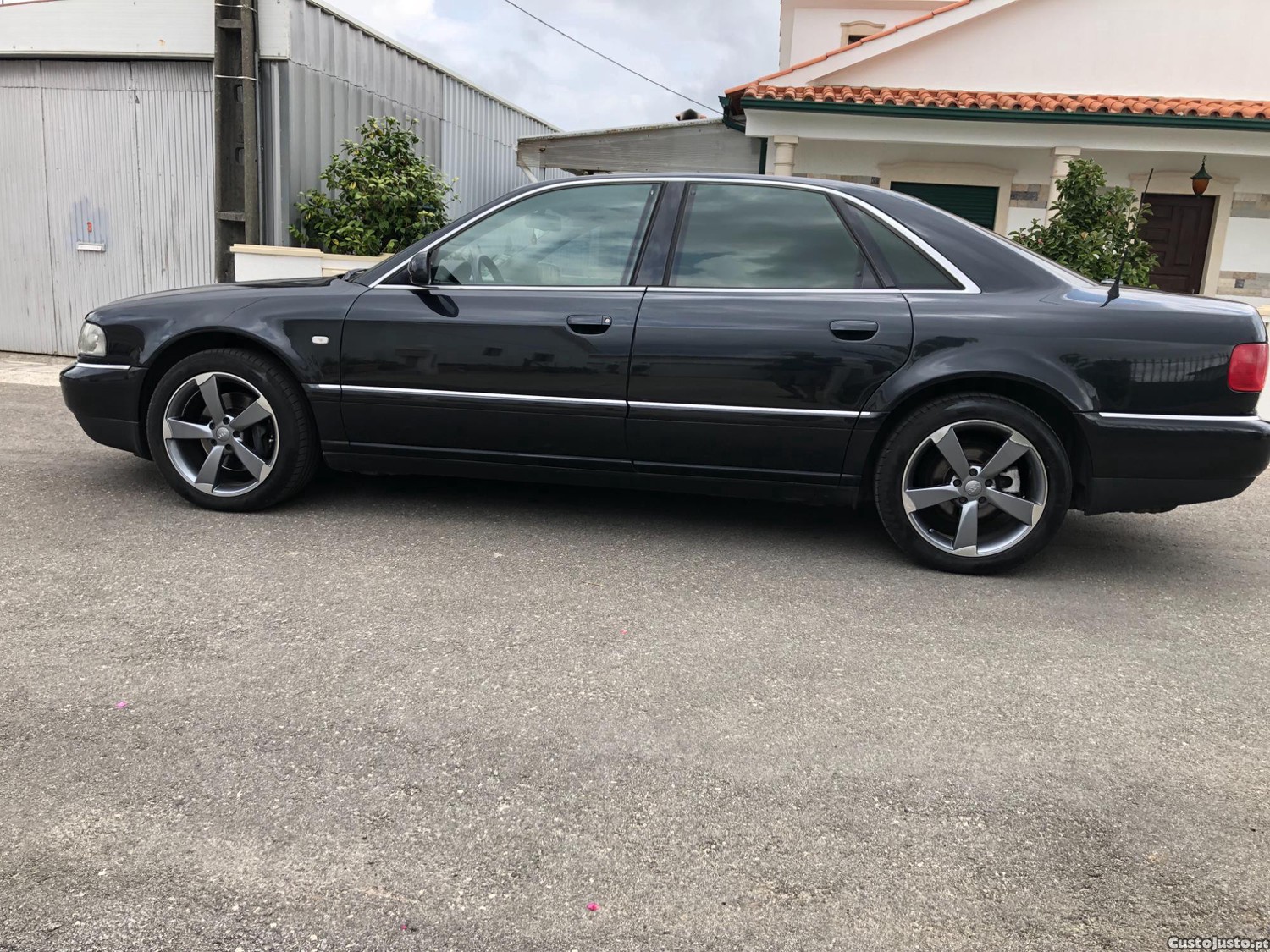 Audi A8 3.3 TDI V8 — fotografia 3