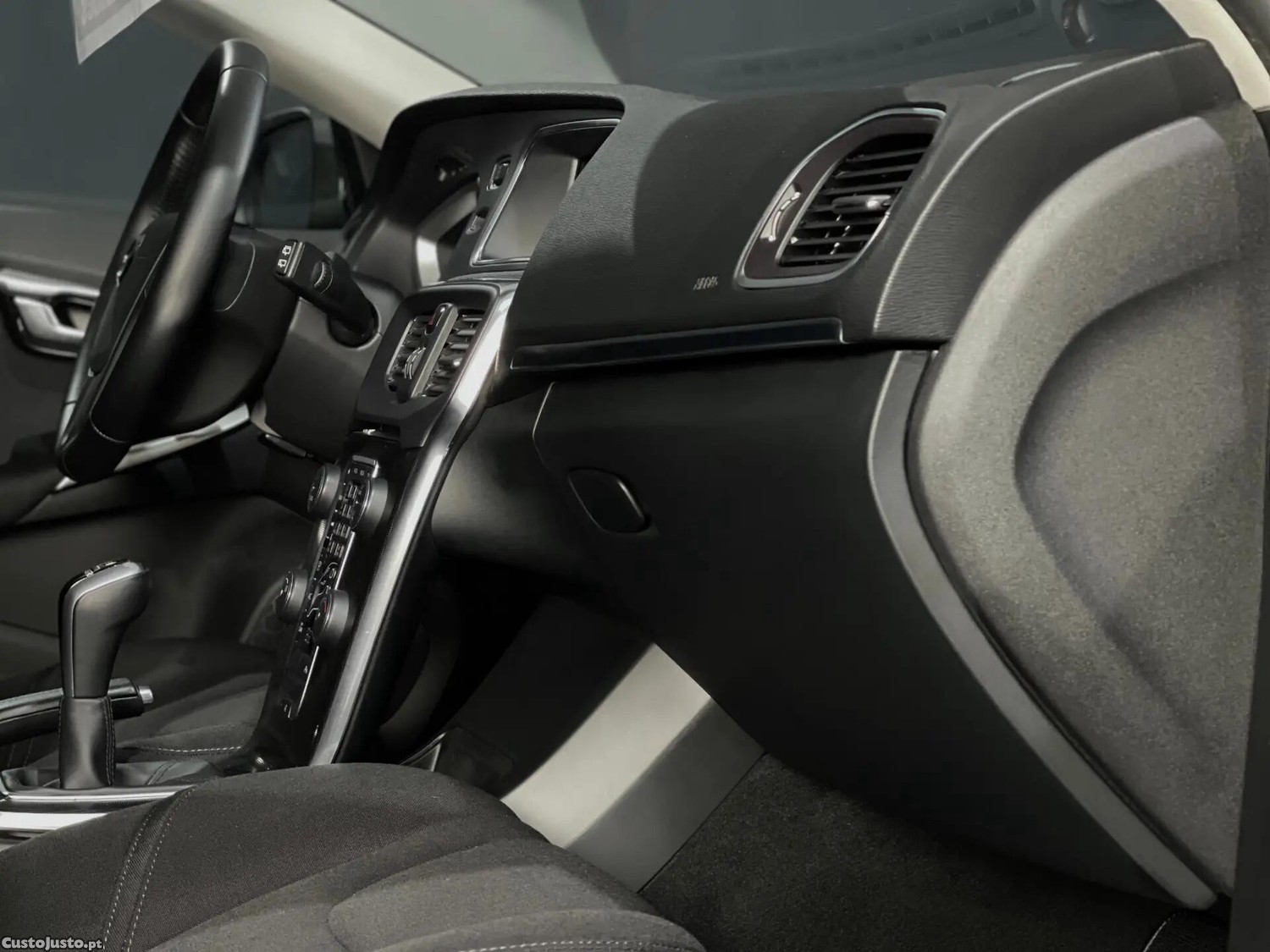 Volvo V40 2.0 D2 Kinetic Eco — fotografia 6