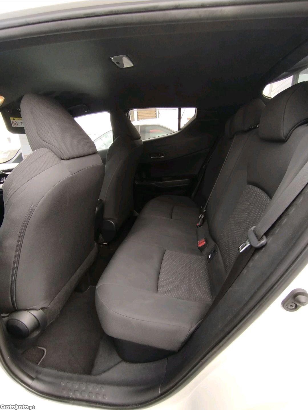 Toyota C-HR Pack Style 1.8 Hybrid — fotografia 2