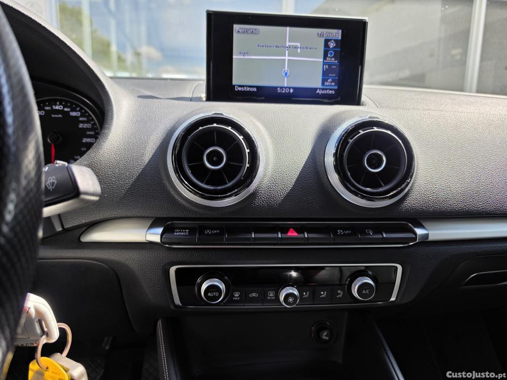 Audi A3 1.6 TDI S-line — fotografia 11